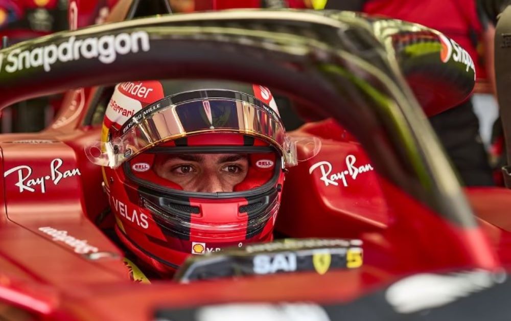 Ferrari gewinnt dramatisches Formel-1-Rennen in Singapur