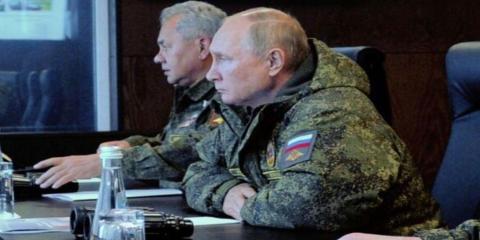 Kremlchef Wladimir Putin mit Verteidigungsminister Sergej Schoigu