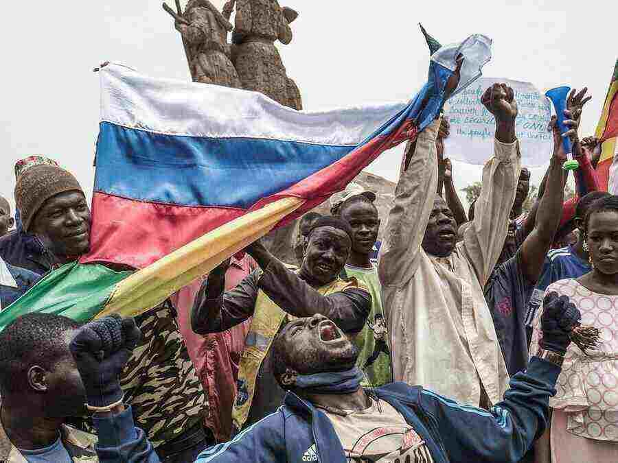 Russland Stimme in Afrika: Wie Desinformationskampagnen auf Europa abzielen