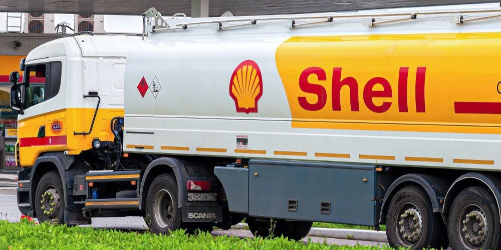 Shell und Vitol werden beschuldigt den Krieg in der Ukraine mit Sanktionsschlupfloch verlängert zu haben