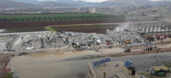 Erdbeben in der Türkei: Starker Regen erschwert Rettungsmaßnahmen