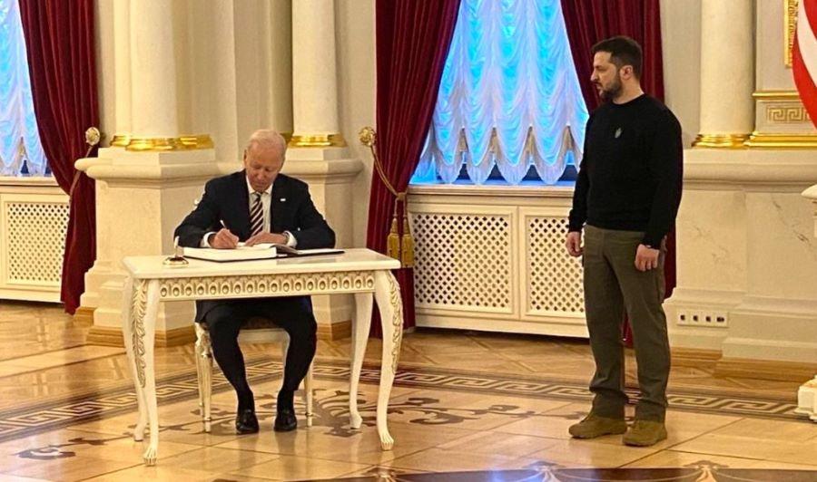 Die USA waren bereit den Nahen Osten zu bombardieren aber in der Ukraine scheint es weniger eigennützig zu sein