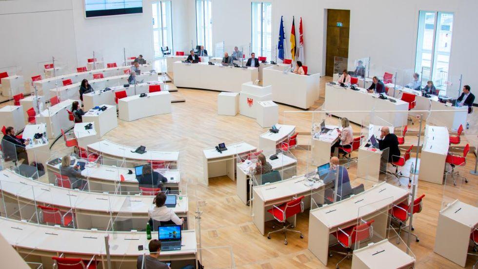 Brandenburg: Landesregierung plant Entlastung der Kommunen nach steigenden Zahl von Geflüchteten