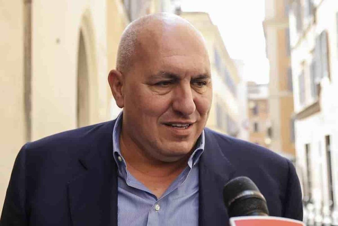 Italienis Verteidigungsminister bringt Mittelmeermigranten mit "hybriden Kriegsführung" russischer Söldner in Verbindung