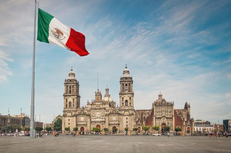 Mexikos Präsident führt die Fentanyl-Krise in den USA auf "mangelnde Umarmungen" in den Familien zurück