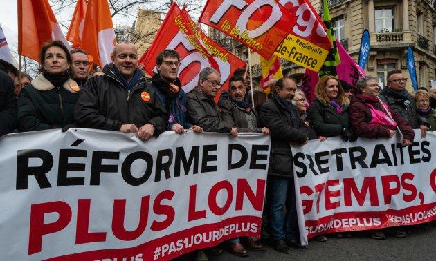 Auch nach Verabschiedung der umstrittenen Rentenreform kommt Frankreich nicht zur Ruhe