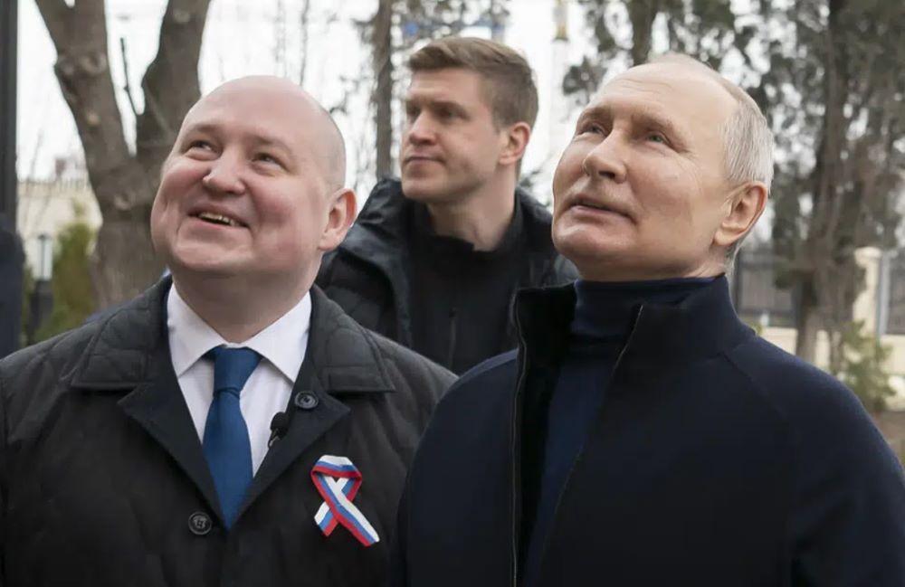 Russlands Präsident Putin besucht die besetzte Stadt Mariupol