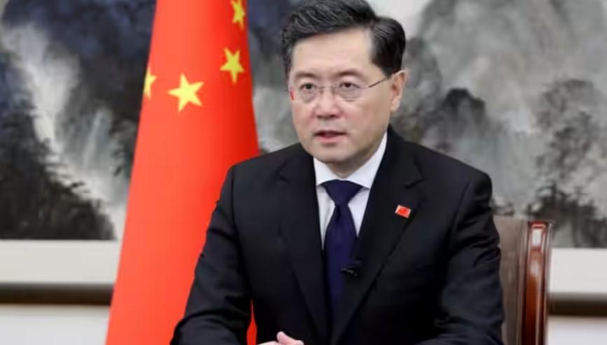 China Außenminister Gang: "Eine unsichtbare Hand" verschärft absichtlich den Ukraine-Krieg