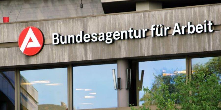 Rückkehr zur Stechuhr? Bundesarbeitsministerium will eine Reform des Arbeitszeitgesetzes