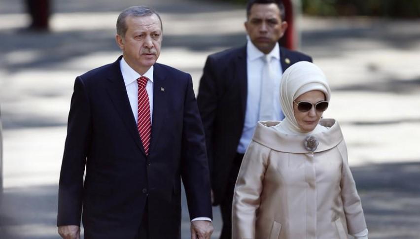 Der starke Mann der Türkei der seit 20 rücksichtslos die Macht ausübt wirkt zerbrechlicher