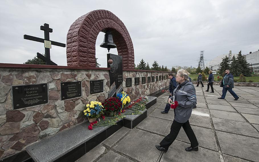 Ukrainer markieren die Katastrophe von Tschernobyl inmitten nuklearer Bedrohungen durch russische Angriffe