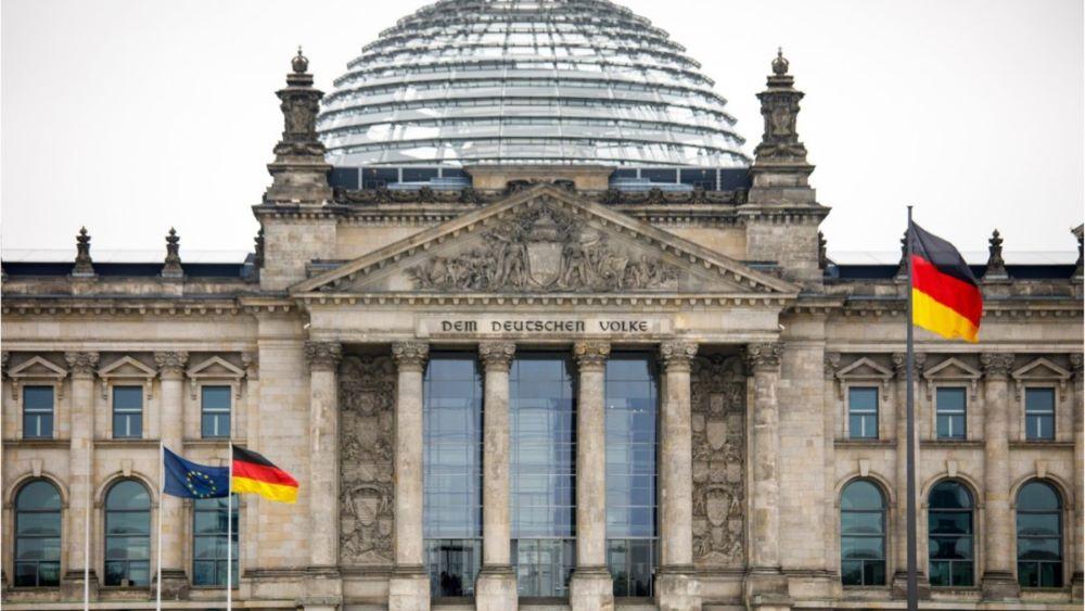 Union im Bundestag kritisiert Entscheidung des Verfassungsschutzes Klimaaktivisten-Gruppe Letzte Generation nicht zu beobachten