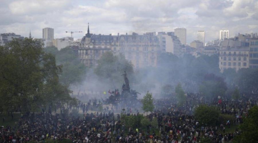 Frankreich: Ausschreitungen bei Protesten gegen umstrittene Rentenreform von Präsident Macron
