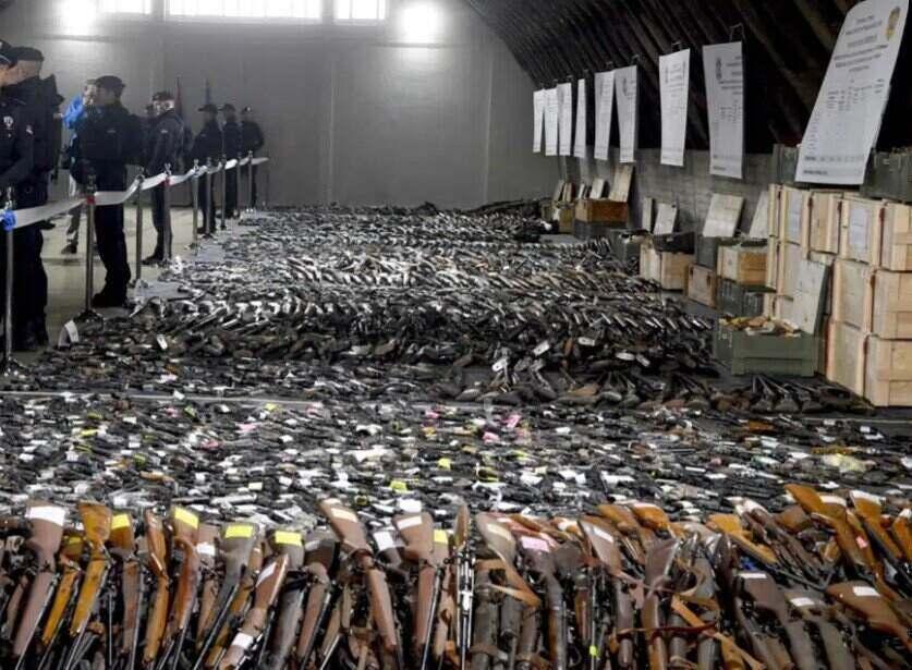 Serbien: 13.500 Waffen im Rahmen der Amnestie nach Amokläufen eingesammelt