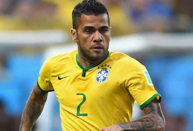 Fußballprofi Dani Alves bleibt wegen des Vorwurfs der sexuellen Aggression weiter in Untersuchungshaft