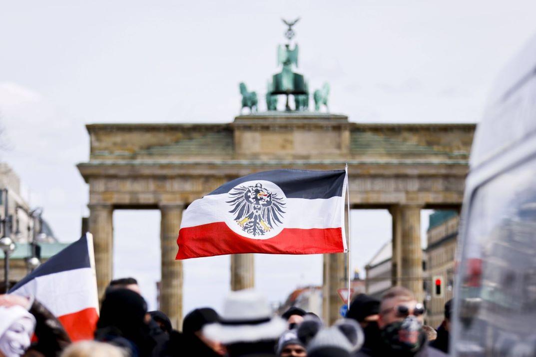 Erneut Durchsuchungen bei "Reichsbürger" in Baden-Württemberg und Niedersachsen