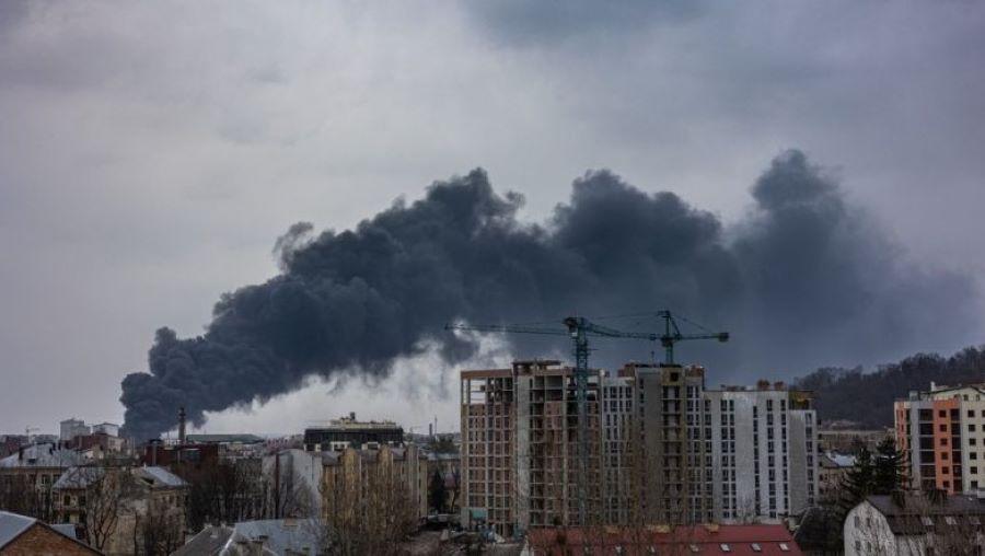 Emissionen und Spritverbrauch im Ukraine-Krieg belastet das Klima