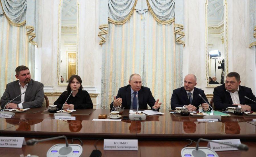 Russlands Präsident Putin spricht von katastrophalen Verlusten für die Ukraine bei deren Gegenoffensive