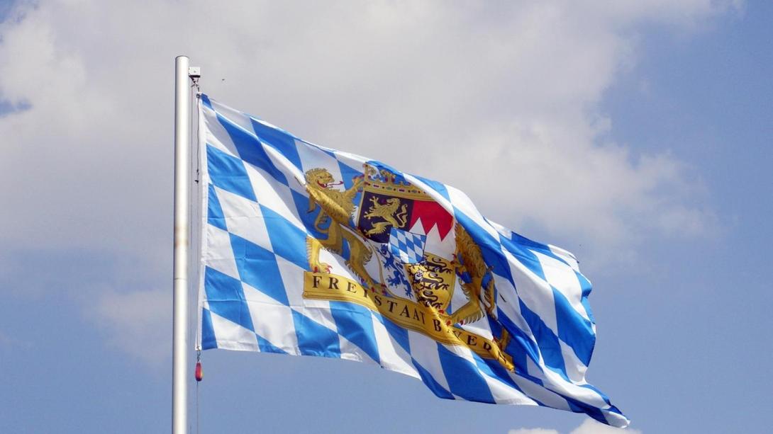 Tausende Menschen demonstrieren in München gegen Rechtsruck wegen umstrittener Äußerungen von Hubert Aiwanger