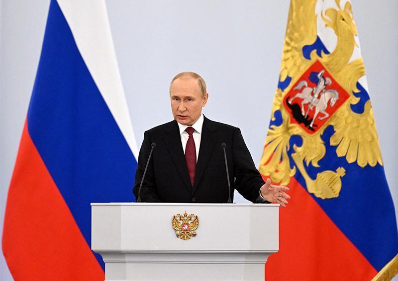 Präsident Putin wirft dem Westen illegitimen "anti-russische Sanktionen" vor