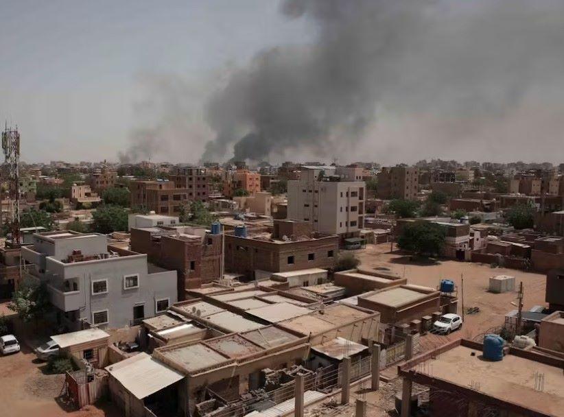 Heftige Kämpfe zwischen den Streitkräften rivalisierender Generäle erschütterten den Sudan