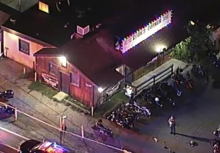 Bei einem Schusswechsel in einer kalifornischen Biker-Bar werden vier Menschen getötet