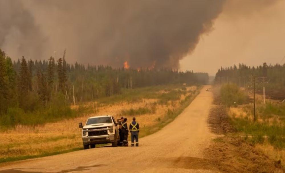 Erneute Evakuierungen in Kanada nach sich ausweitenden Waldbränden