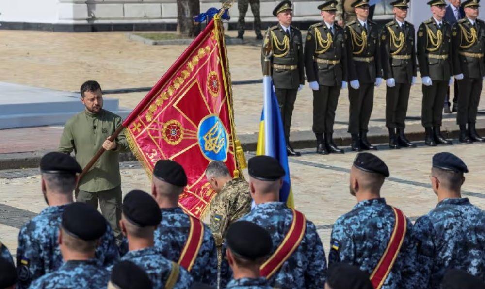 Ukraine feiert den Unabhängigkeitstag mit dem ersten Überfall auf die Krim