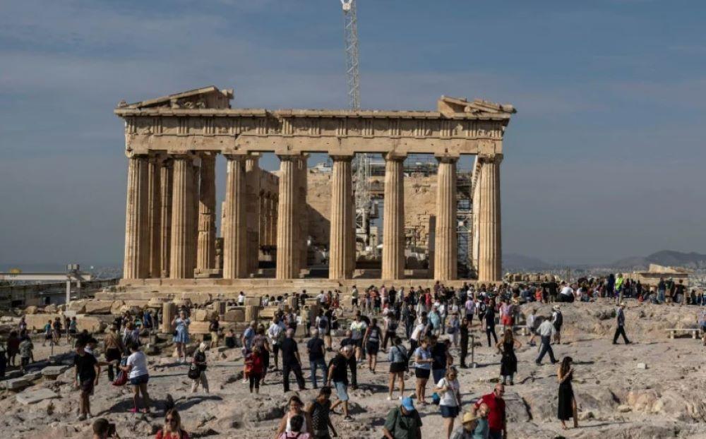 Griechenland beginnt täglichen Besucherzahlen auf der Akropolis zu begrenzen um Massentourismus entgegenzuwirken