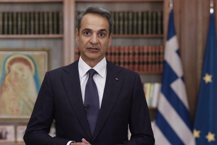 Griechenlands Premierminister Mitsotakis macht Migranten für den Brand in der Region Evros verantwortlich