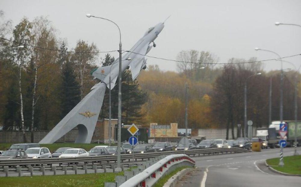 Ukrainische Saboteure greifen Militärflugplatz bei Moskau an Ukrainische Saboteure greifen Militärflugplatz bei Moskau an