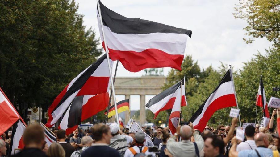 Großaufgebot der Polizei verhindert verbotenes "Reichsbürger"-Fest in Sachsen