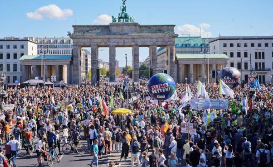 Amnesty International sieht die Versammlungsfreiheit in Deutschland bedroht