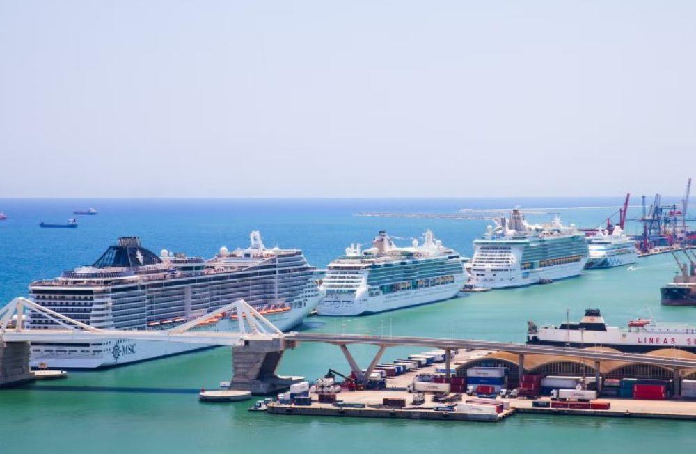 Barcelona verbannt Kreuzfahrtschiffe aus seinem Hafen nahe dem Stadtzentrum