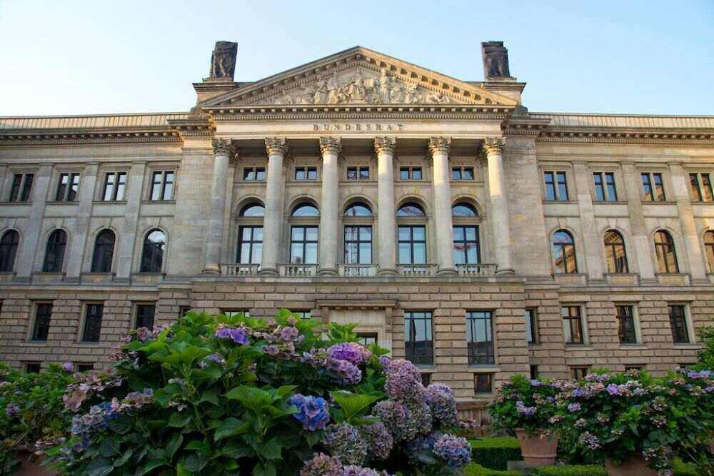 Bundesrat beschließt Erhöhung von Bürgergeld und Sozialhilfe