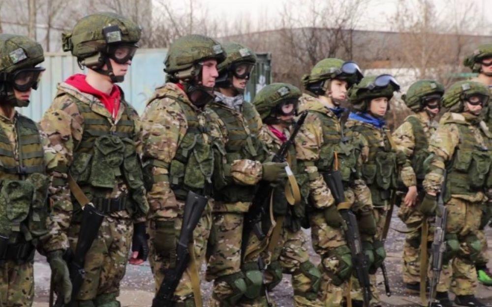 Russland rekrutiert für seine Jugendarmee ukrainischen Kinder in besetzten Gebieten Russland rekrutiert für seine Jugendarmee ukrainischen Kinder in besetzten Gebieten