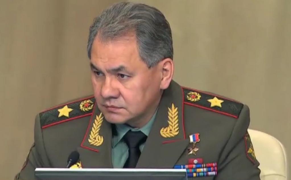 Russlands Verteidigungsminister Schoigu versucht mit Truppenbesuch mangelnde Ausbildung zu wiederlegen