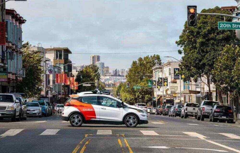 San Francisco ist aktuell ein einzigartiger Testfall für selbstfahrende Taxis Stadtverwaltung und Einwohner gegen Taxis - San Francisco geht nach zwei Unfällen gegen Robotaxi vor