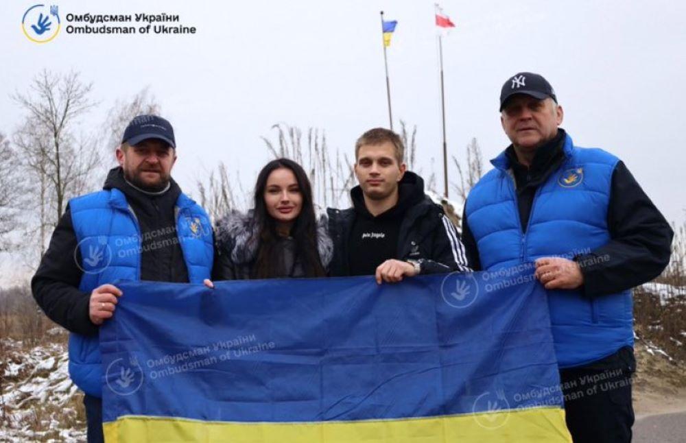 Entführter ukrainischer Teenager kehrte zurück nachdem Russland eine Vorladung zur Wehrpflicht ausstellte