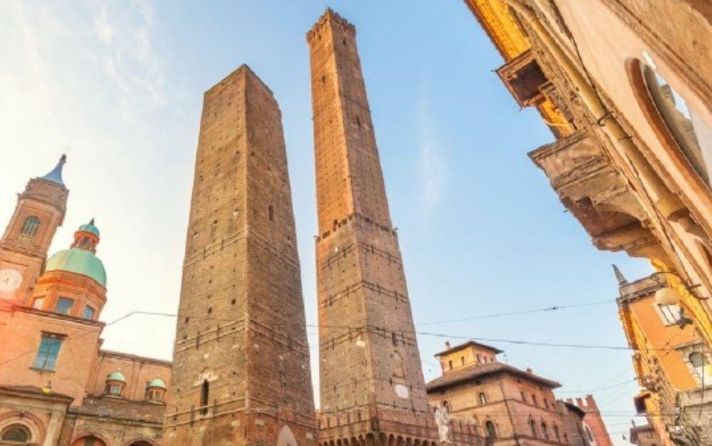 Angst vor einem Einsturz des Steinriesen in Bologna ist zurück