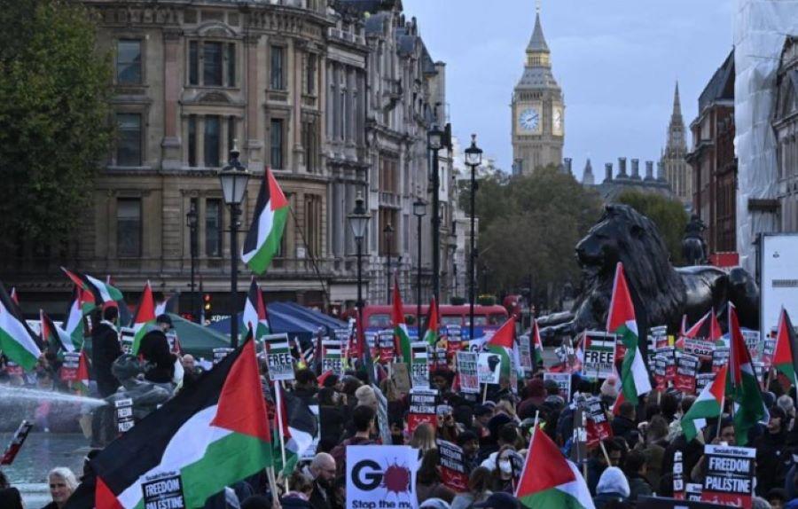 Zehntausende Menschen bei pro-palästinensischer Demonstration in London