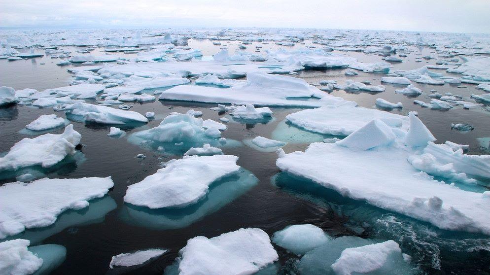 Internationale Forscher warnen vor Eisschmelze an Polen und Gletschern