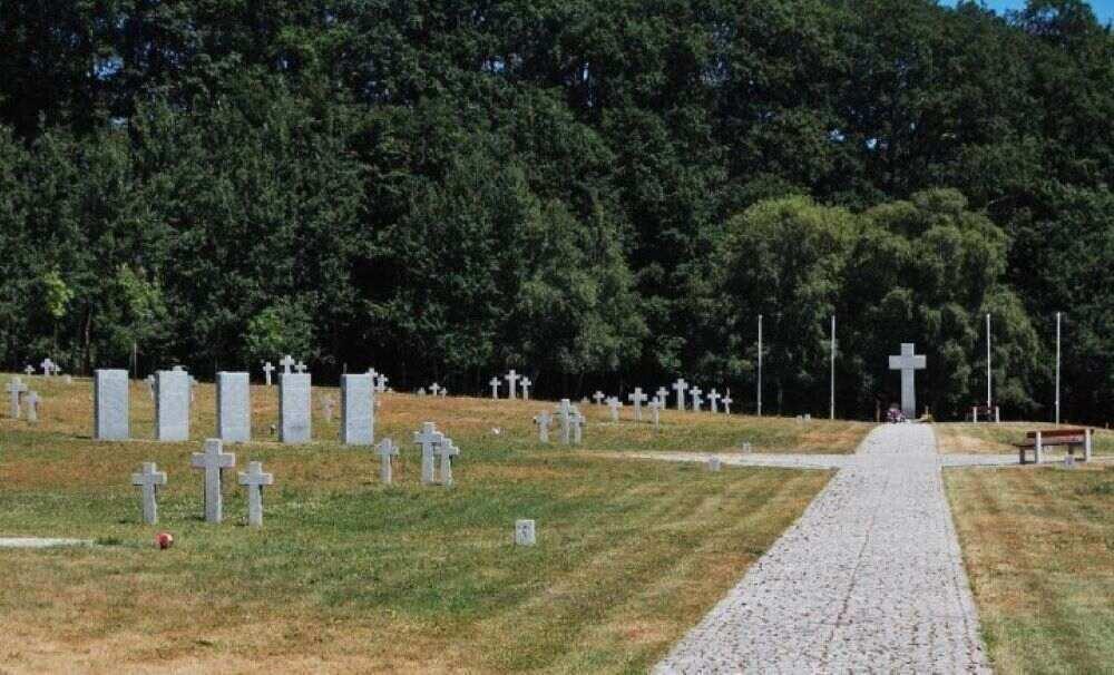 Der Friedhof im polnischen Stare Czarnowo, dem früheren Neumark