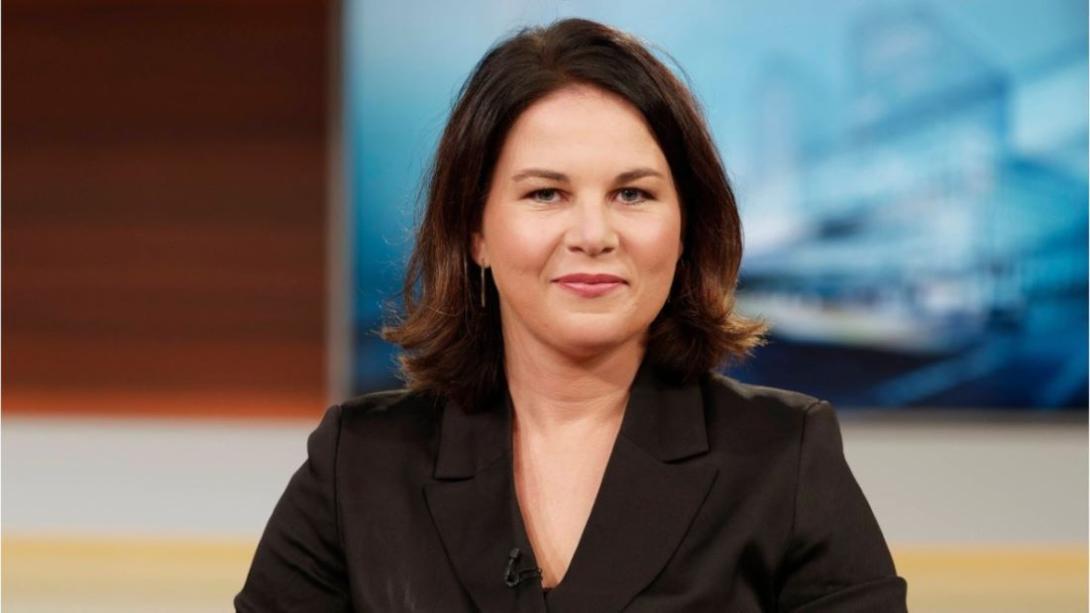 Der Unions-Innenexperte Alexander Throm (CDU) hat Bundesaußenministerin Annalena Baerbock (Grüne) aufgefordert, bei ihrem Besuch am Montag in Ruanda die Möglichkeiten einer Asyl-Zusammenarbeit zu sondieren. Bundesaußenministerin Annalena Baerbock (Grüne)