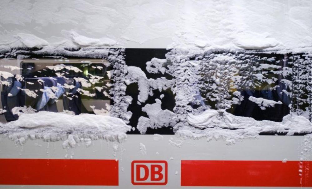 Schnee und Eis legen Bahnverkehr in Süddeutschland lahm