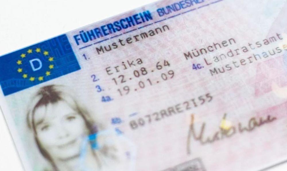 Die Verkehrsministerinnen und Verkehrsminister der EU-Staaten wollen europäische Straßen sicherer machen und dafür neue Führerscheinvorgaben einführen. Eine Probezeit könnte künftig in der gesamten EU Standard sein