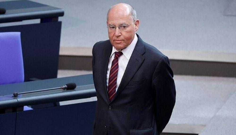 Gregor Gysis langer Weg zum Rednerpult