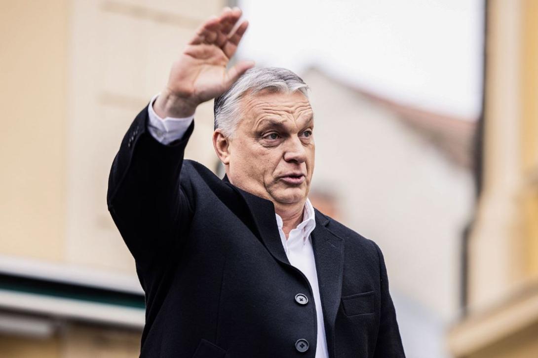 Der ungarische Ministerpräsident Viktor Orban hat sein Nein zu einer EU-Mitgliedschaft der Ukraine bekräftigt. "Die Ukraine ist eines der korruptesten Länder der Welt", sagte er der französischen Wochenzeitschrift "Le Point". Der ungarische Ministerpräsident Viktor Orban