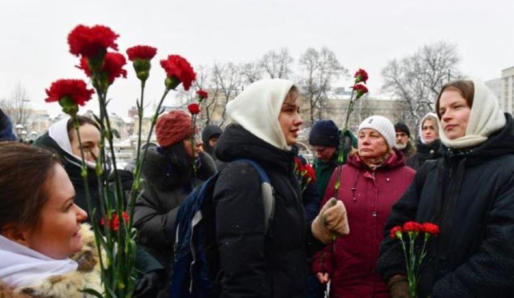 Russische Ehefrauen demonstrieren in Moskau gegen Mobilisierung ihrer Männer