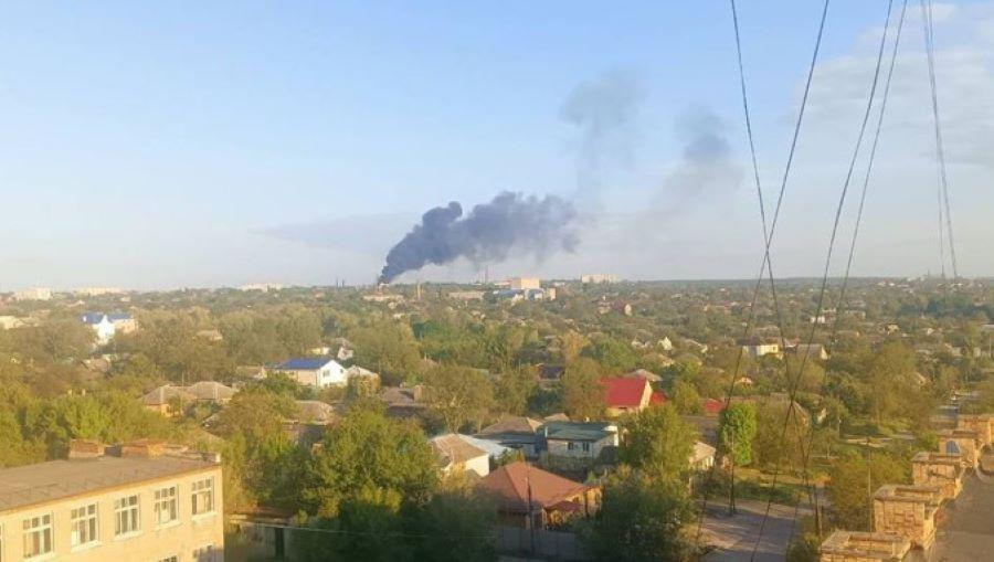 Russisches Kampfflugzeug wirft versehentlich Bombe auf die von Russland besetzte Region Luhansk ab